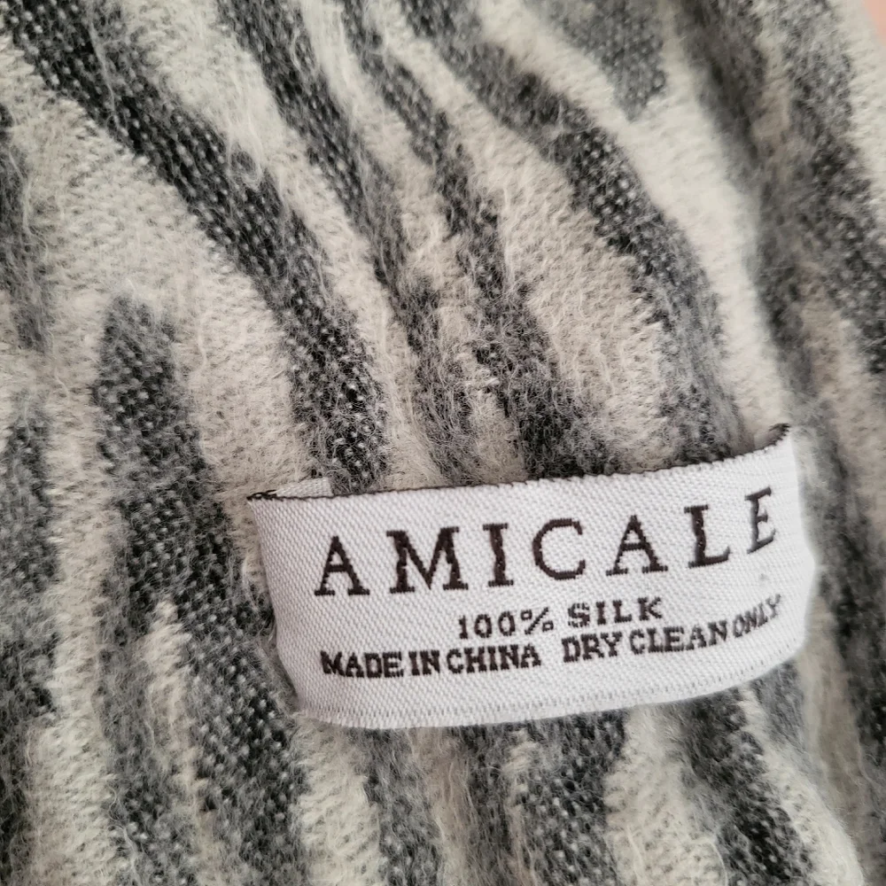 Scarf - Picture 3 of 3